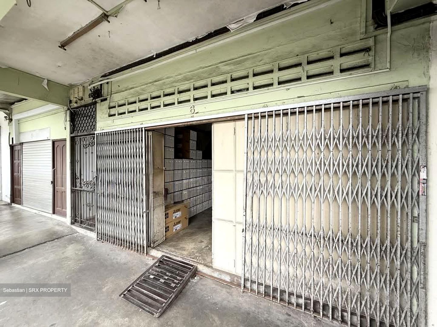 Yu Li Industrial Building (D14), Shop House #581310361